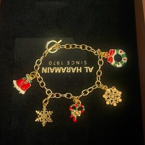 Charm bracelets
Christmas theme